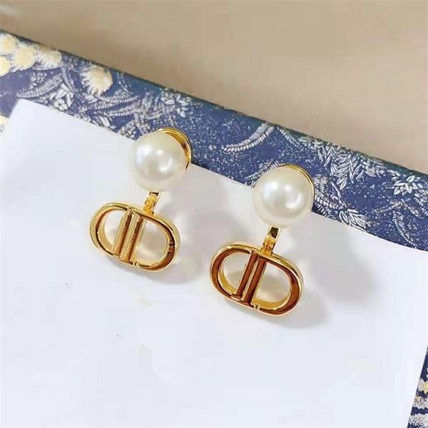 coupon online outlets new letter classic pearl fashion simple net red high version temperament earrings, Golden
coupon online outlets new letter classic pearl fashion simple net red high version temperament earrings, Golden