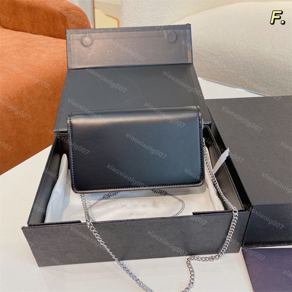 2022 women's shoulder handbag flip wallet silver chain shoulder strap cowhide leather quality
2022 women's shoulder handbag flip wallet silver chain shoulder strap cowhide leather quality