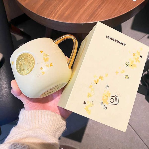 new starbucks cup, osmanthus coffee cup, golden osmanthus couple, bronze medal brand ceramic mug, simple gift water cup
new starbucks cup, osmanthus coffee cup, golden osmanthus couple, bronze medal brand ceramic mug, simple gift water cup