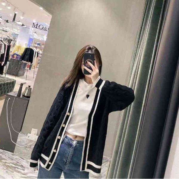 women's knits & tees autumn winter gold buckle fried dough twist, loose wool knitted cardigan, White
women's knits & tees autumn winter gold buckle fried dough twist, loose wool knitted cardigan, White