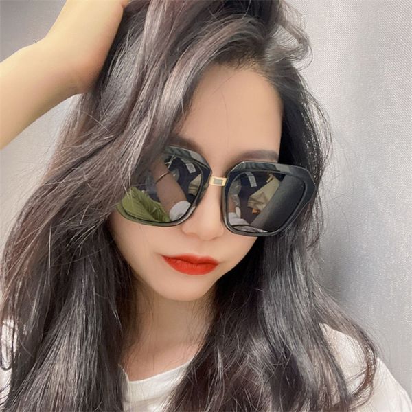 sunglasses g simple women's frame ins net red same fashion plate sunglasses gg0090, White;black
sunglasses g simple women's frame ins net red same fashion plate sunglasses gg0090, White;black
