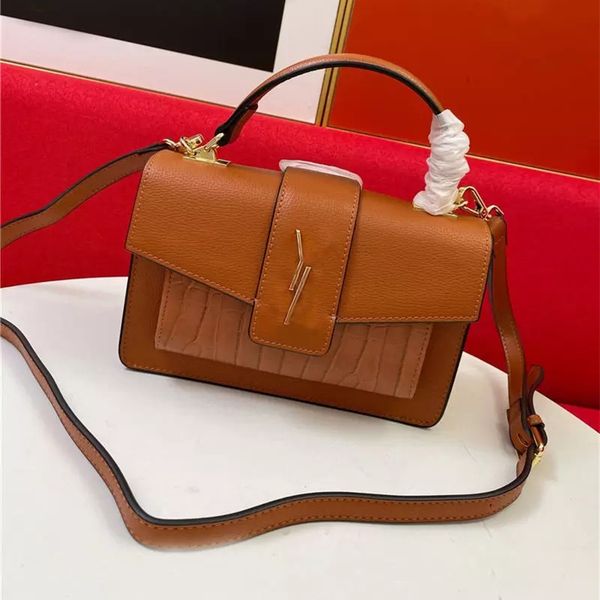 designer luxury handbags genuine cowhide leather flip tote shoulder bags crocodile pattern crossbody hand bag women totes high quality
designer luxury handbags genuine cowhide leather flip tote shoulder bags crocodile pattern crossbody hand bag women totes high quality