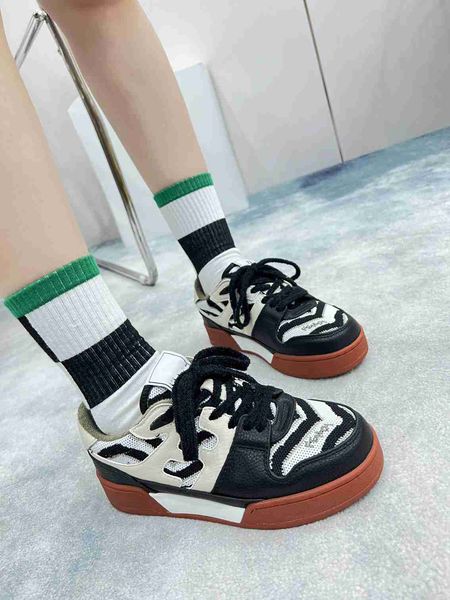 2022 famous brand paris men's and women's shoes designer new street fashion couple sneakers wholesale breathable mesh sport runnin
2022 famous brand paris men's and women's shoes designer new street fashion couple sneakers wholesale breathable mesh sport runnin