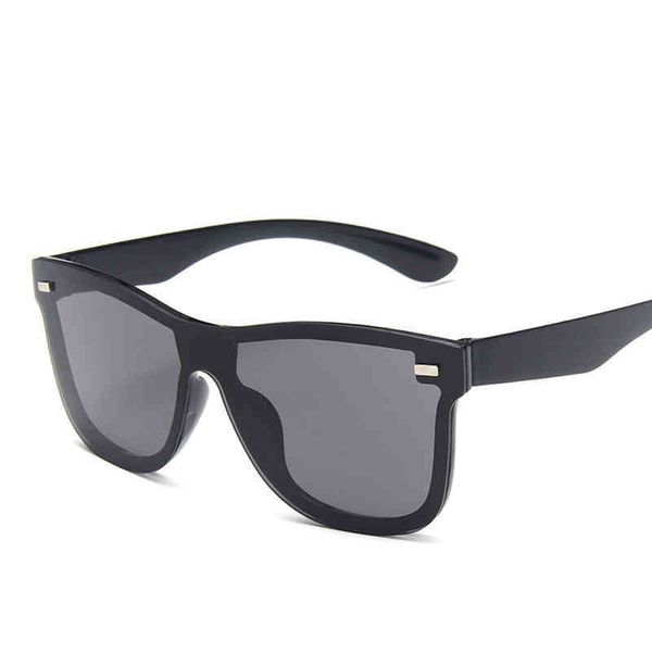 new vintage reflective framels sunglass women men brand digner transparent gradient sun glass big frame eyewear uv400, White;black
new vintage reflective framels sunglass women men brand digner transparent gradient sun glass big frame eyewear uv400, White;black
