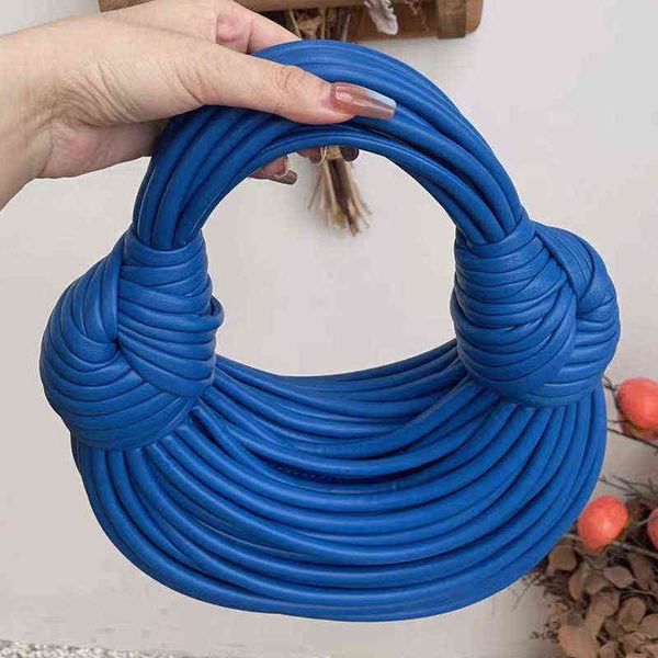 women's fashion bags 2022 new design female handbags and purse tie a knot hobos ladies shoulder bags curved tote bag y220413
women's fashion bags 2022 new design female handbags and purse tie a knot hobos ladies shoulder bags curved tote bag y220413