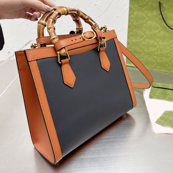 2022 bamboo handle large tote women totes shopper big shopping bag genuine leather handbag ladies handbags wallet purse letter two-tone bags
2022 bamboo handle large tote women totes shopper big shopping bag genuine leather handbag ladies handbags wallet purse letter two-tone bags