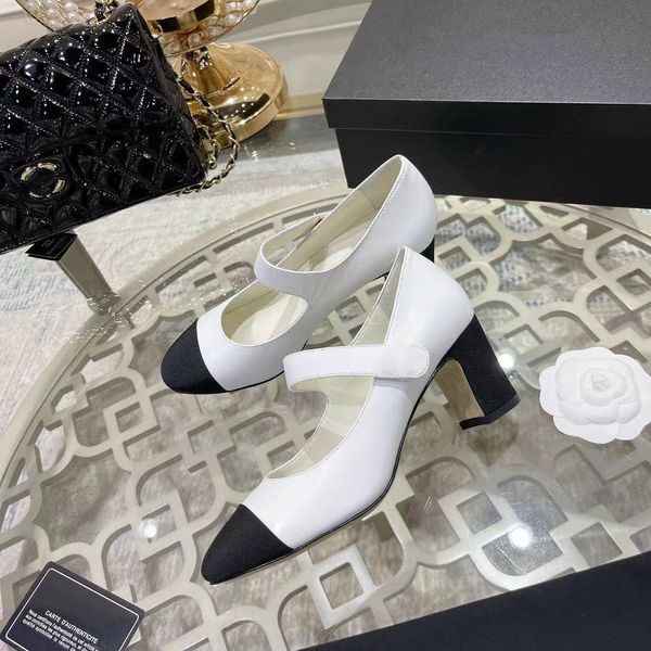 designer sandals slides shoes women sandal woman foam runners leather luxury 6.5 cm heels solid colorful flat soft comfort size for 35-41, Black
designer sandals slides shoes women sandal woman foam runners leather luxury 6.5 cm heels solid colorful flat soft comfort size for 35-41, Black