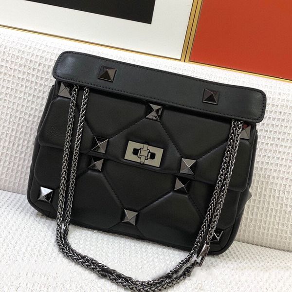 design messenger bag retro rhombus heavy crafts big rivet leather handbag ladies new hardware chain fashion multifunctional large capacity s
design messenger bag retro rhombus heavy crafts big rivet leather handbag ladies new hardware chain fashion multifunctional large capacity s