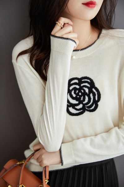 autumn winter stylish elegant wool knitted pullovers women o neck contrast color beading rose sweater, White
autumn winter stylish elegant wool knitted pullovers women o neck contrast color beading rose sweater, White