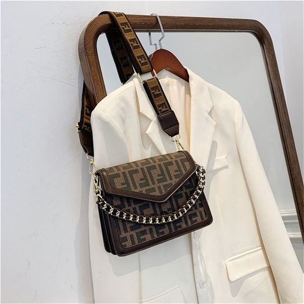 small women's new fashion chain retro versatile small square red broadband one messenger 80% off purse sales
small women's new fashion chain retro versatile small square red broadband one messenger 80% off purse sales