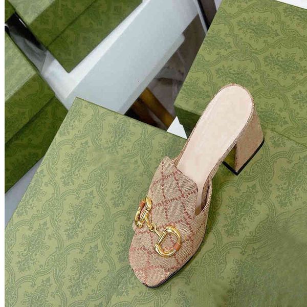 slippers summer beach slipper fashion 100% leather metal buckle designer women shoes cowhide white black thick heel sandals lady letter half
slippers summer beach slipper fashion 100% leather metal buckle designer women shoes cowhide white black thick heel sandals lady letter half