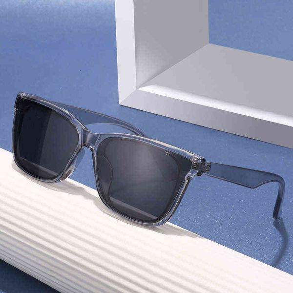 new fancy fashion men's and women's fashion street shooting sunglasses personality cool optical glass 3mbm, White;black
new fancy fashion men's and women's fashion street shooting sunglasses personality cool optical glass 3mbm, White;black
