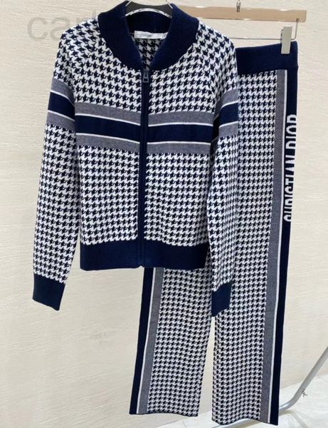 women's knits & tees designer straight 2021 early autumn new casual soft and comfortable knitted thousand bird lattice zipper cardigan, White
women's knits & tees designer straight 2021 early autumn new casual soft and comfortable knitted thousand bird lattice zipper cardigan, White