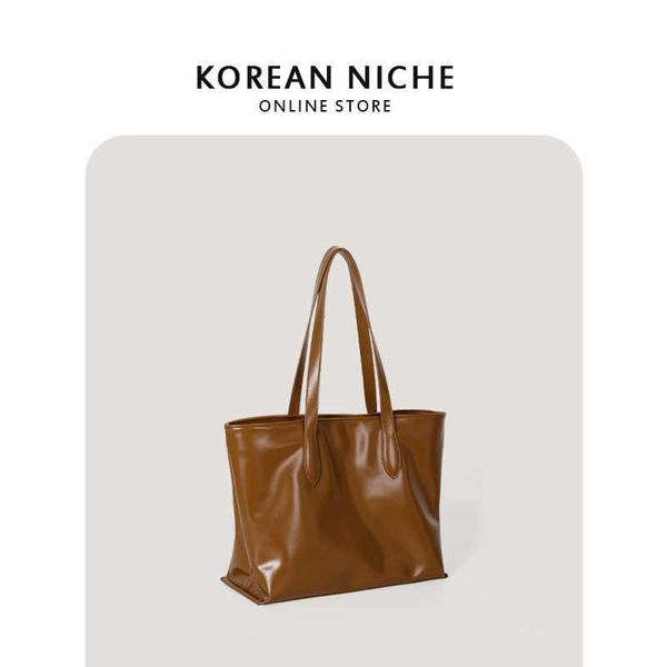 bag female 2022 spring new soft leather niche design single shoulder underarm bag simple and versatile high-capacity tote
bag female 2022 spring new soft leather niche design single shoulder underarm bag simple and versatile high-capacity tote