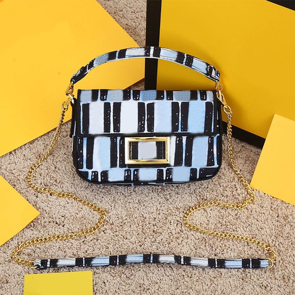 luxury saddle crossbody fendyity bags for womens multicolor handbag designer sling baguette the tote bag shoulder purses woman 7a fends wall
luxury saddle crossbody fendyity bags for womens multicolor handbag designer sling baguette the tote bag shoulder purses woman 7a fends wall