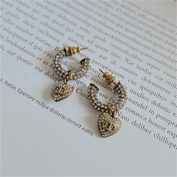 2022 20% off designer jewelry di d family letter love full drill earrings heart-shaped pendant fashion personalized earrings female, Golden
2022 20% off designer jewelry di d family letter love full drill earrings heart-shaped pendant fashion personalized earrings female, Golden