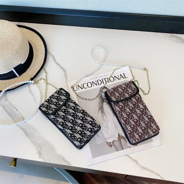 real leather mobile phone female summer messenger small light jacquard cloth, Red;black
real leather mobile phone female summer messenger small light jacquard cloth, Red;black