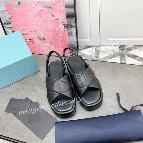2022 luxury designer slippers women sandals denim ladies summer flat outdoor beach rainbow fashion flops striped leather flowers size35-40, Black
2022 luxury designer slippers women sandals denim ladies summer flat outdoor beach rainbow fashion flops striped leather flowers size35-40, Black
