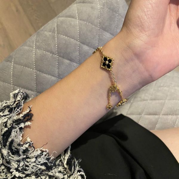 bangle ins 18k gold plated high-grade four-leaf clover ladies bracelet female diamond white fritillary five-flower bracelet popula285w, Black
bangle ins 18k gold plated high-grade four-leaf clover ladies bracelet female diamond white fritillary five-flower bracelet popula285w, Black