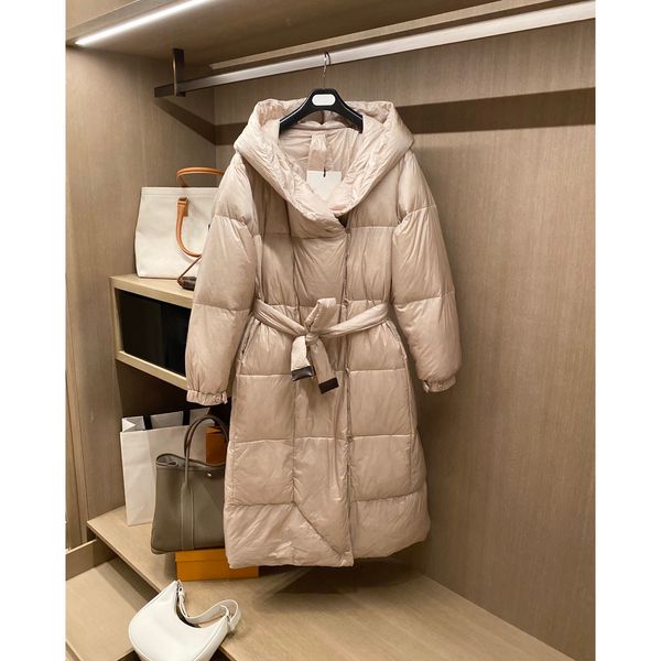 2022 womens designer down jacket winter trench coats women casual outdoor feather outwear grade windproof, Black
2022 womens designer down jacket winter trench coats women casual outdoor feather outwear grade windproof, Black