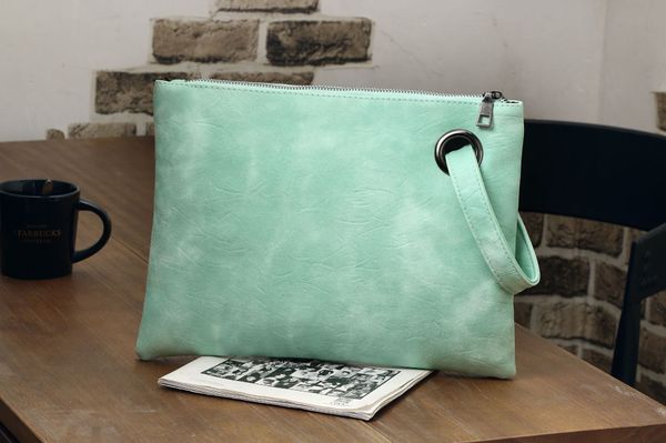 2022 cross-border shoulder bags new european and american retro clutch women's trendy fashion clutch bag korean version frosted handbag
2022 cross-border shoulder bags new european and american retro clutch women's trendy fashion clutch bag korean version frosted handbag