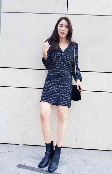 casual dresses autumn and winter sweet little fragrance plaid woven breasted slim v-neck dress, Black;gray
casual dresses autumn and winter sweet little fragrance plaid woven breasted slim v-neck dress, Black;gray