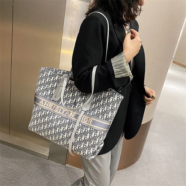 handbag women's new high-capacity textured canvas shoulder bag versatile minority design tote s_model0e8p
handbag women's new high-capacity textured canvas shoulder bag versatile minority design tote s_model0e8p