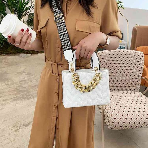 women's 2022 new fashion summer bag versatile high-grade texture one shoulder small square bag
women's 2022 new fashion summer bag versatile high-grade texture one shoulder small square bag