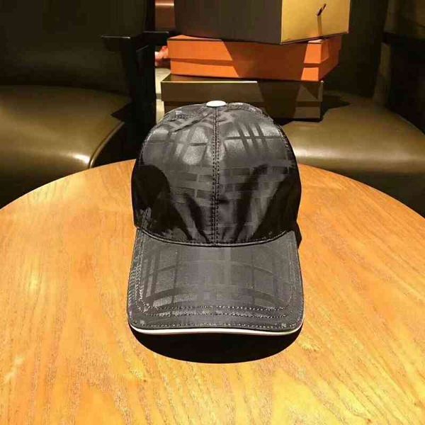 ball caps burbrerys b family lattice big brand baseball duck tongue mens and womens same casual hat four seasons universal sunshade, Blue;gray
ball caps burbrerys b family lattice big brand baseball duck tongue mens and womens same casual hat four seasons universal sunshade, Blue;gray