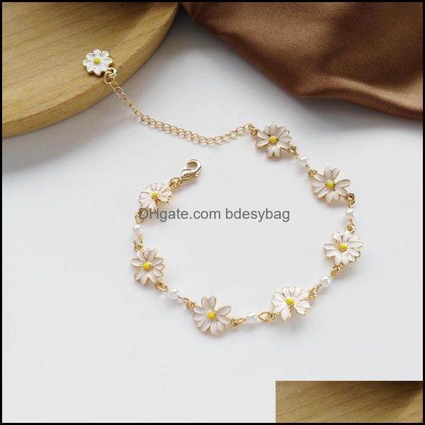 charm bracelets jewelry fashion sweet white flowers personality pearl metal minimalist chrysanthemum bracelet for women accessories drop del, Golden;silver
charm bracelets jewelry fashion sweet white flowers personality pearl metal minimalist chrysanthemum bracelet for women accessories drop del, Golden;silver