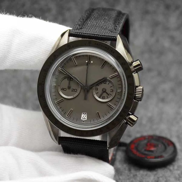 44mm quartz chronograph gray dial mens watches moonwatch black leather strap dark side of the ring showing tachymeter markings wristwatches, Slivery;brown
44mm quartz chronograph gray dial mens watches moonwatch black leather strap dark side of the ring showing tachymeter markings wristwatches, Slivery;brown