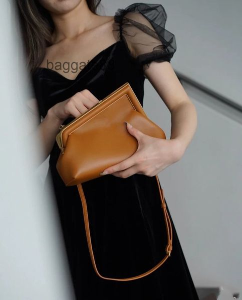 handbags women fashion fend designer 2021 series metal wrapped dinner handbag single shoulder messenger bag 0g08 p1uu
handbags women fashion fend designer 2021 series metal wrapped dinner handbag single shoulder messenger bag 0g08 p1uu