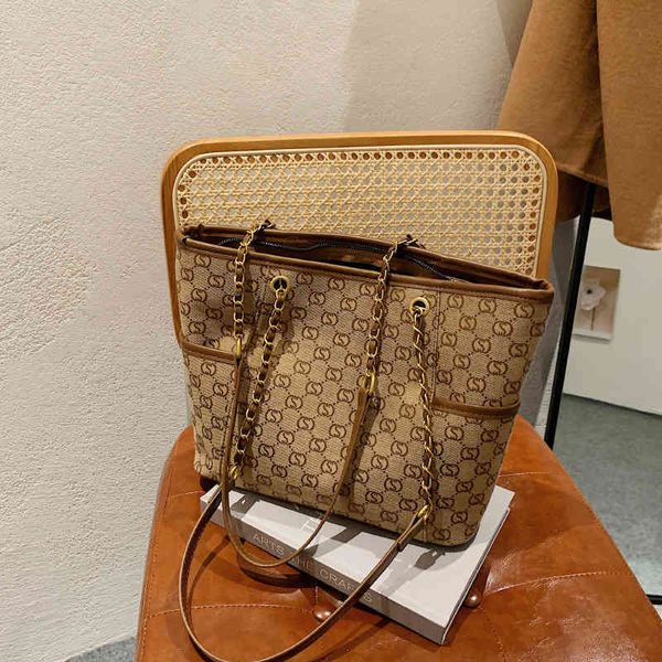 2022 factory wholesale new large capacity single shoulder bag autumn winter simple printed women's tote trend fashion commuter bag live
2022 factory wholesale new large capacity single shoulder bag autumn winter simple printed women's tote trend fashion commuter bag live