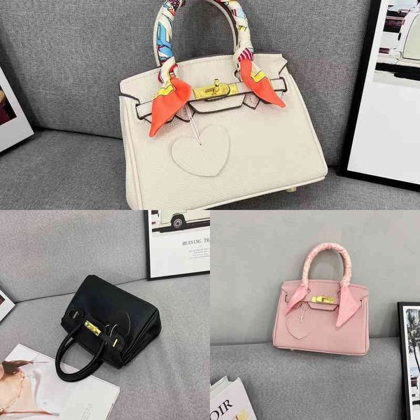 pattern 2022 new mini soft fashion high-grade portable women's leather shoulder s for women summer lady clutch crossbody bag
pattern 2022 new mini soft fashion high-grade portable women's leather shoulder s for women summer lady clutch crossbody bag