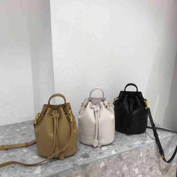portable women's bag 2021 autumn new stone pattern bucket versatile single shoulder messenger bag
portable women's bag 2021 autumn new stone pattern bucket versatile single shoulder messenger bag