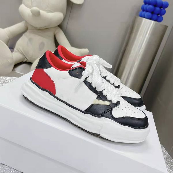 famous brand joint design couple sports shoes mixed color leather stitching unique shell toes low cut running trainers men women leisure pla
famous brand joint design couple sports shoes mixed color leather stitching unique shell toes low cut running trainers men women leisure pla