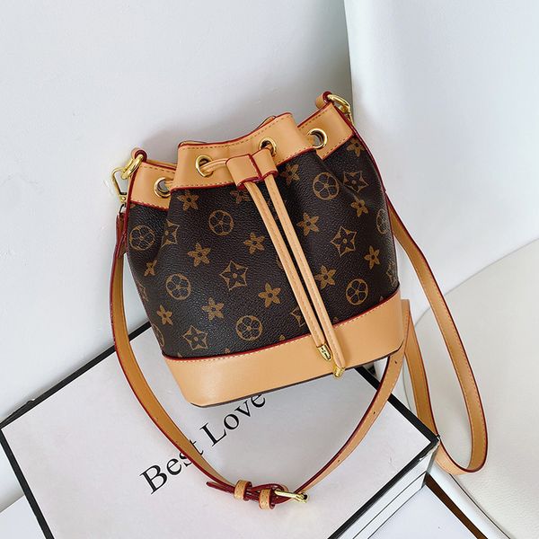 79% off 2022 luxury accessories designer new women's with bucket fashion simple single shoulder diagonal small mini mobile phone bag
79% off 2022 luxury accessories designer new women's with bucket fashion simple single shoulder diagonal small mini mobile phone bag