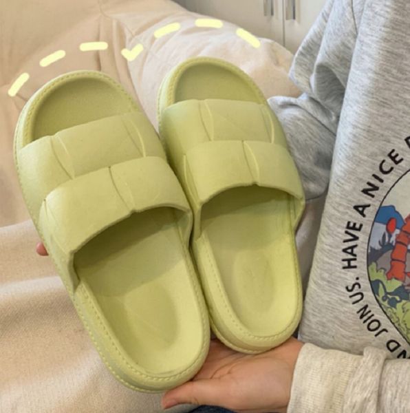 2022 designer slippers women sandals luxury slides oran sandal classic flip flop casual shoes sneakers trainer brand0 718, Black
2022 designer slippers women sandals luxury slides oran sandal classic flip flop casual shoes sneakers trainer brand0 718, Black