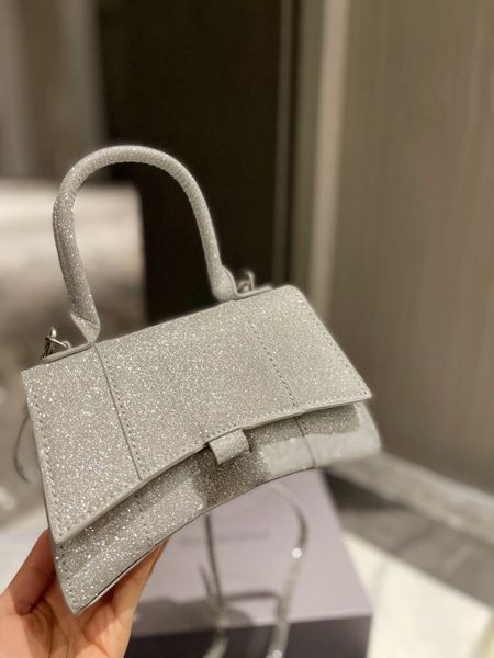 2022 ins fashion vintage cross body handbag shoulder bags totes messenger bag luxurys designers women handbags multicolor clutch purse walle
2022 ins fashion vintage cross body handbag shoulder bags totes messenger bag luxurys designers women handbags multicolor clutch purse walle
