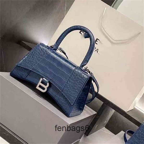 22 bags balengaigas bag small designer hourglass leather crocodile fashion summer versatile spring one shoulder messenger retro
22 bags balengaigas bag small designer hourglass leather crocodile fashion summer versatile spring one shoulder messenger retro
