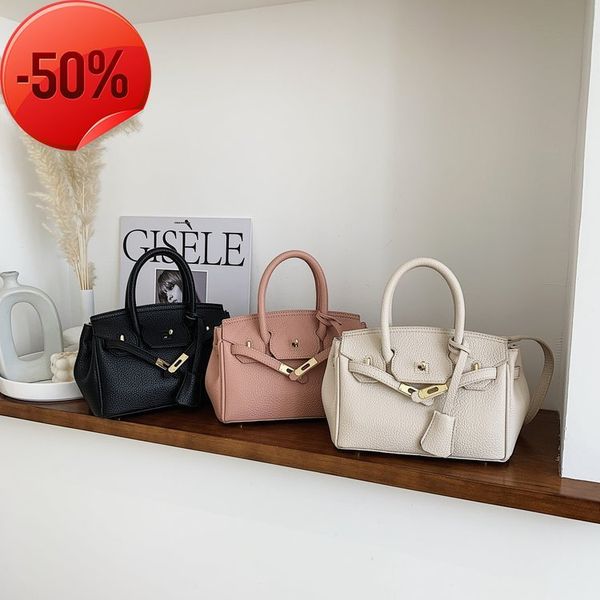 the factory directly princs diana popular bag atmosphere net red lychee pattern single shoulder msenger bag women's large capacity fash
the factory directly princs diana popular bag atmosphere net red lychee pattern single shoulder msenger bag women's large capacity fash