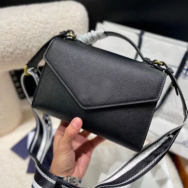 2022 fashion re-edition 2005 nylon woman luxurys men designers bags lady womens mens crossbody tote hobo shoulder purses handbags bag wallet
2022 fashion re-edition 2005 nylon woman luxurys men designers bags lady womens mens crossbody tote hobo shoulder purses handbags bag wallet