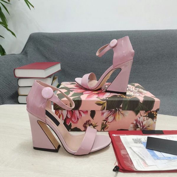 multicolor pointed women's special-shaped heel sandals european and american 2022 designer shoes size 35-42 stiletto slipper block slip, Black
multicolor pointed women's special-shaped heel sandals european and american 2022 designer shoes size 35-42 stiletto slipper block slip, Black