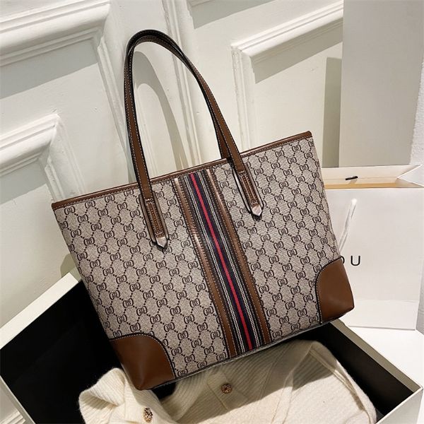 factory promotion large capacity tote women's 2022 new versatile fashion printed one shoulder hand leisure women's shopping bag
factory promotion large capacity tote women's 2022 new versatile fashion printed one shoulder hand leisure women's shopping bag