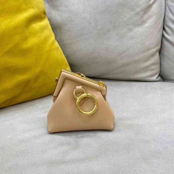 autumn and winter new mini hairy chain clip bag dinner hand sling shoulder messenger bag women's
autumn and winter new mini hairy chain clip bag dinner hand sling shoulder messenger bag women's