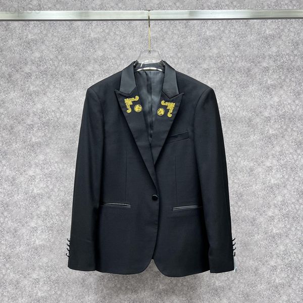 men's suits & blazers designer 2022 spring and autumn new fashion br suit men's casual versatile medusa embroidered single western, White;black
men's suits & blazers designer 2022 spring and autumn new fashion br suit men's casual versatile medusa embroidered single western, White;black