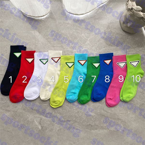 triangle logo womens socks set brand latest women stockings underwear summer ladies sock much colors, Black;white
triangle logo womens socks set brand latest women stockings underwear summer ladies sock much colors, Black;white