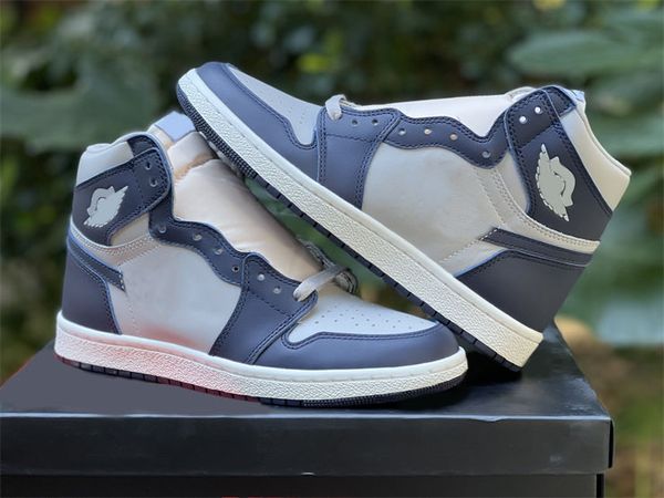 2022 authentic 1 high 85 georgetown basketball shoes college navy summit white tech grey outdoor retro men sports sneakers with box
2022 authentic 1 high 85 georgetown basketball shoes college navy summit white tech grey outdoor retro men sports sneakers with box