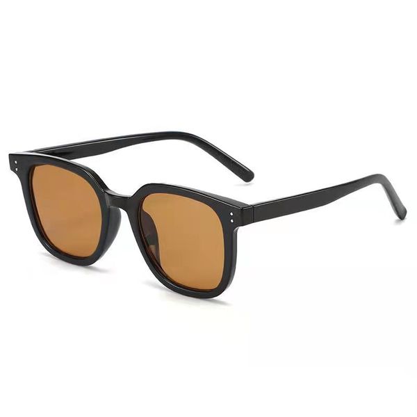 2022sunglasses for woman fashion designer women luxury sunglasses retro cat eye frame glasses summer casual wild style protective belt prote, White;black
2022sunglasses for woman fashion designer women luxury sunglasses retro cat eye frame glasses summer casual wild style protective belt prote, White;black