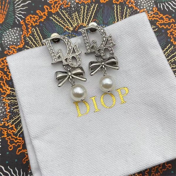 jewelry store outlets 21 year new letter diamond female temperament personality bow pearl earrings, Golden
jewelry store outlets 21 year new letter diamond female temperament personality bow pearl earrings, Golden